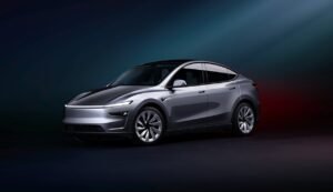 Tesla model y l