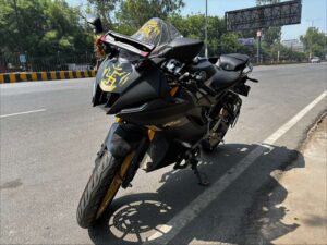 Yamaha r15 special discount offer