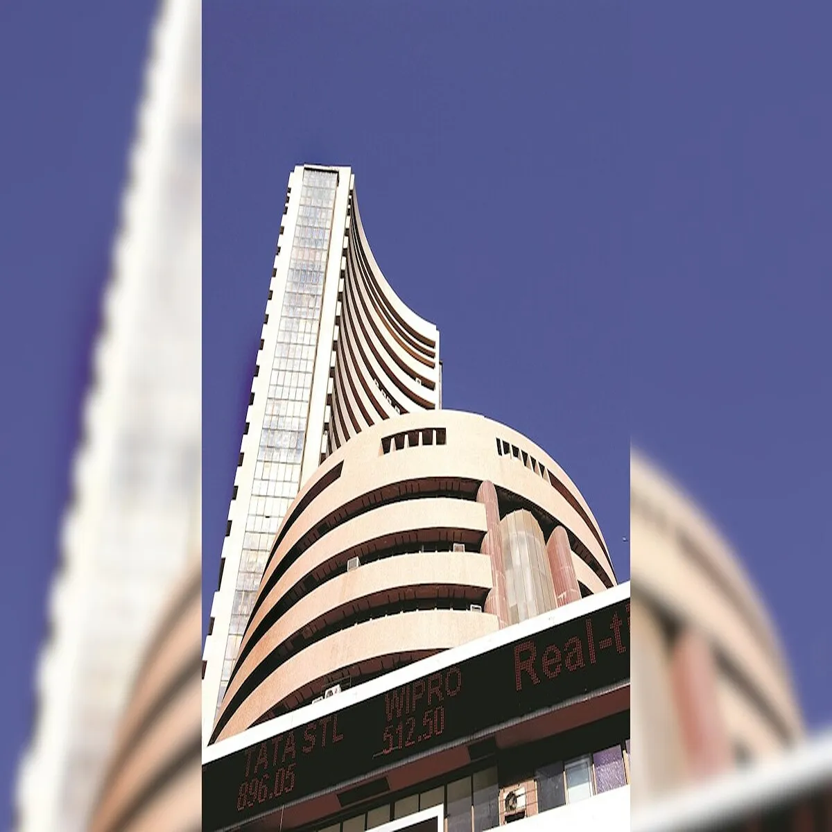 Stockmarket indian equities end lower despite